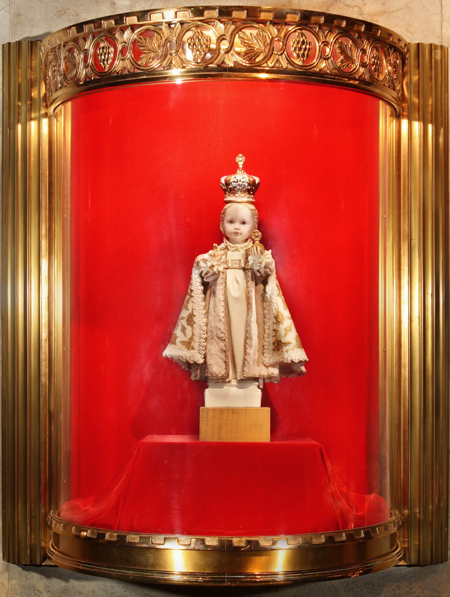 What is the origin of the Infant Jesus of Prague? National Shrine of