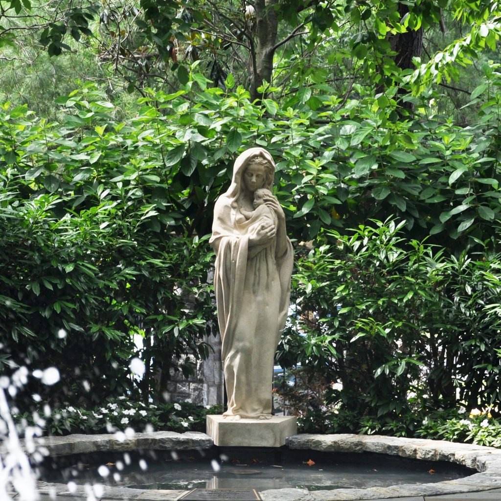 Mary, Protector of the Faith Statue