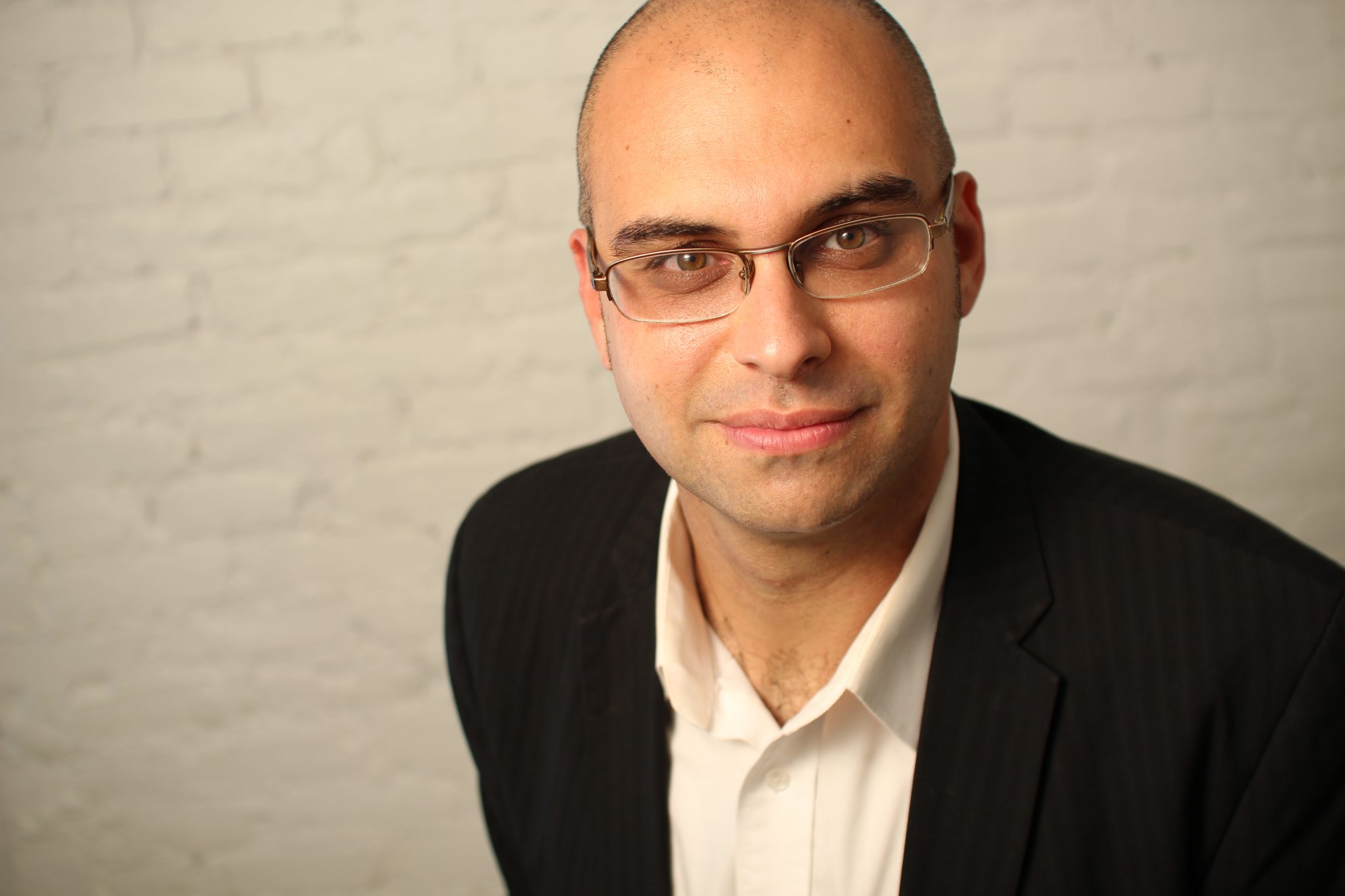 Headshot of guest organist M. Chad Levitt 