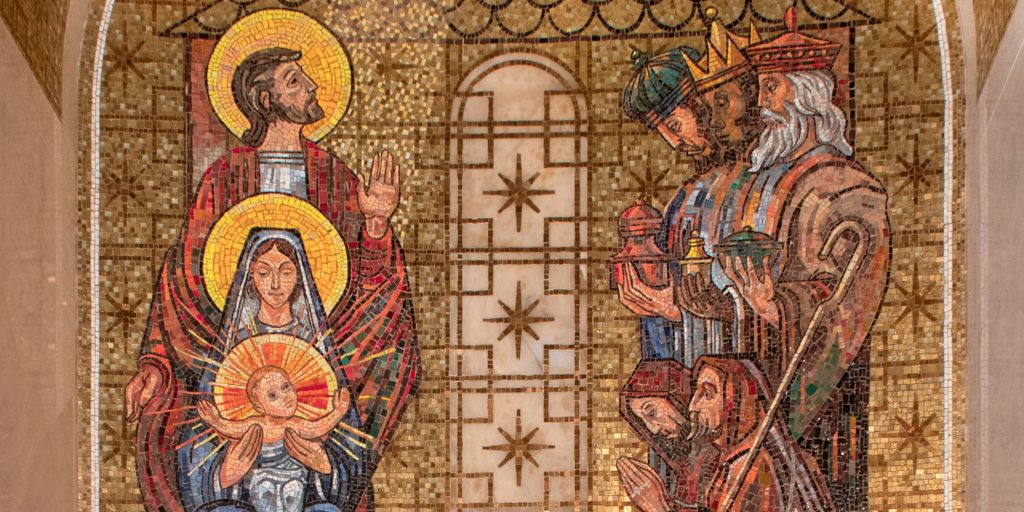 As we prepare our hearts for the celebration of Christ’s birth, we invite you to reflect on these 10 quotes from the saints and popes about the true meaning of Christmas.