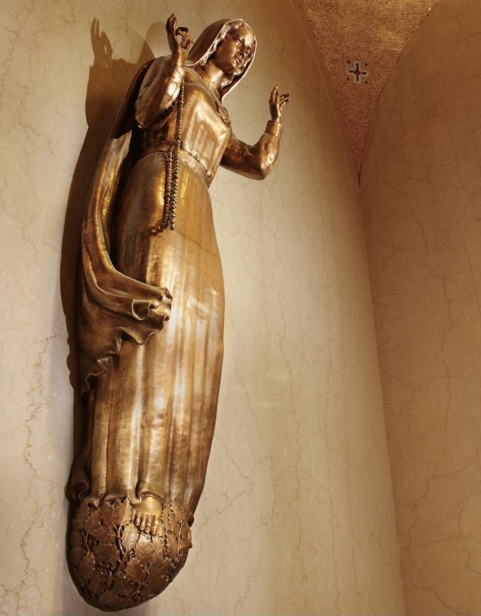 Detail of the sculpture in the Our Lady of Fatima oratory 
