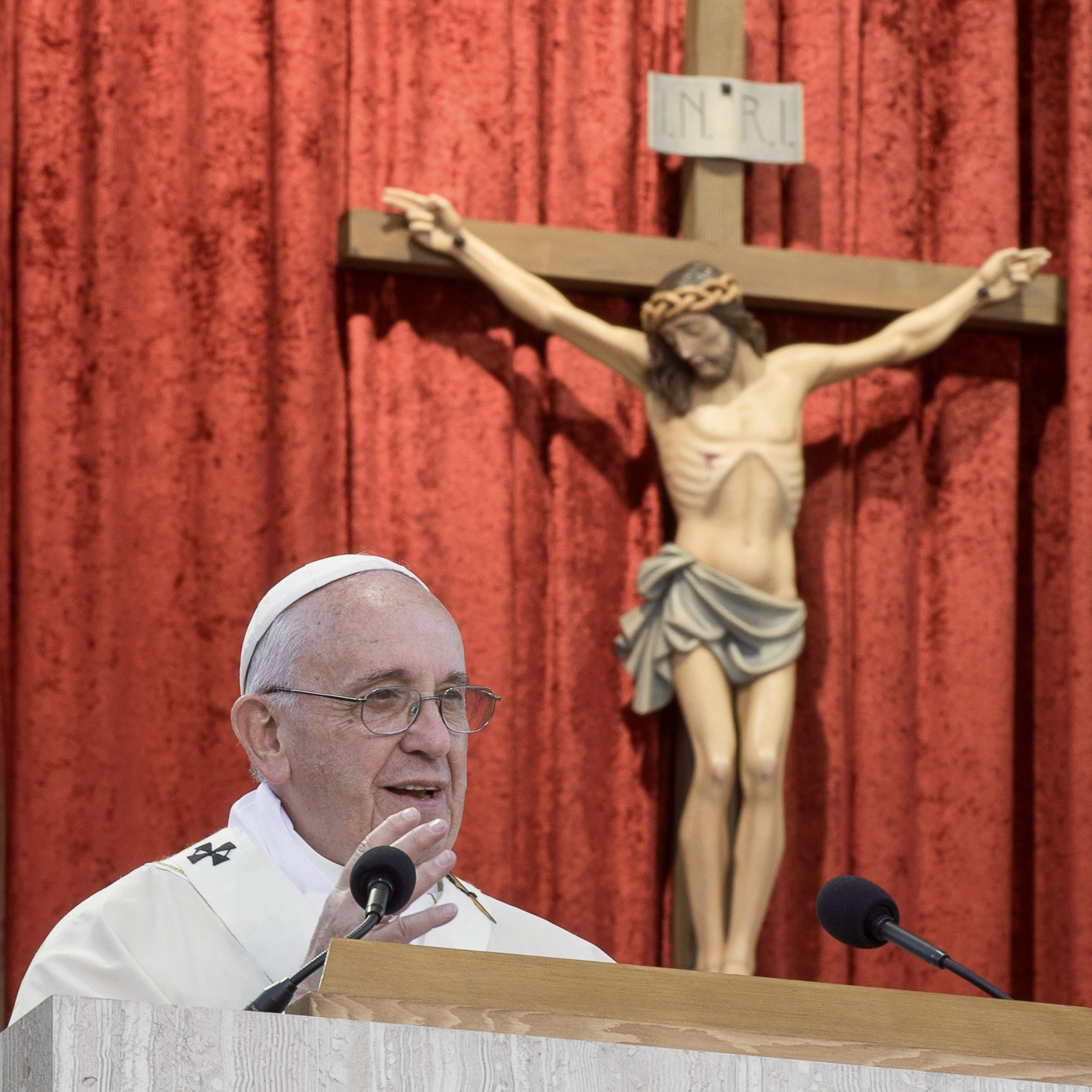 Pope Francis delivers a homily at the National Shrine